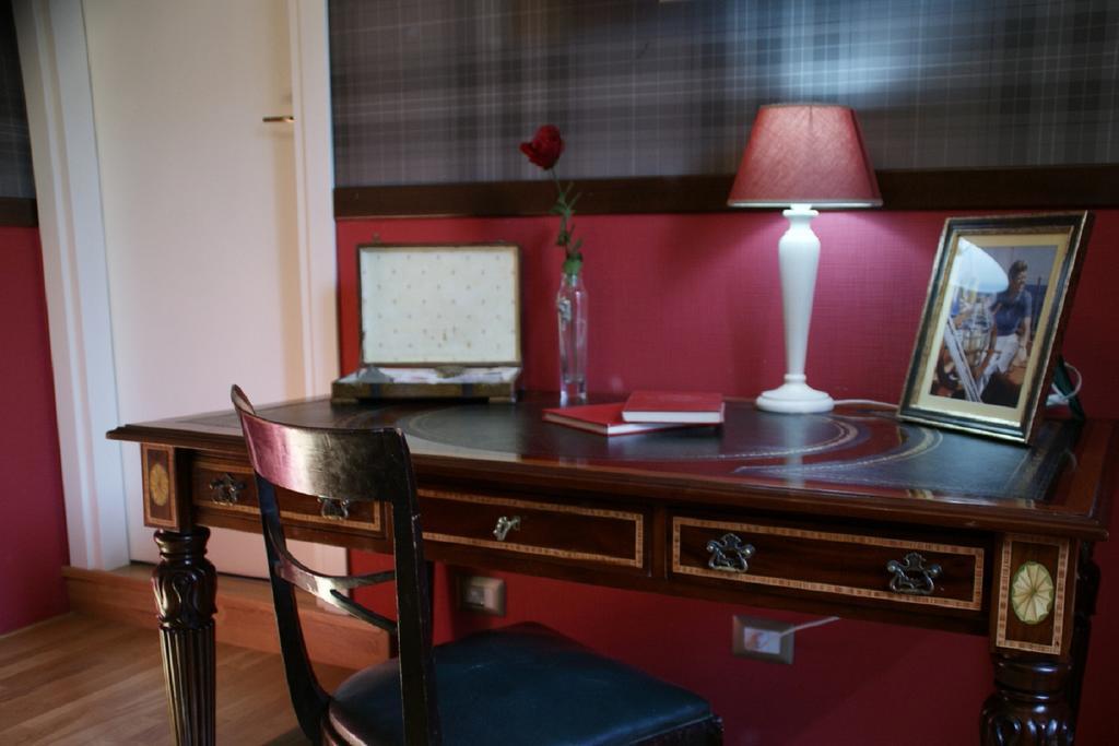 Landlord In Trastevere Roma Phòng bức ảnh